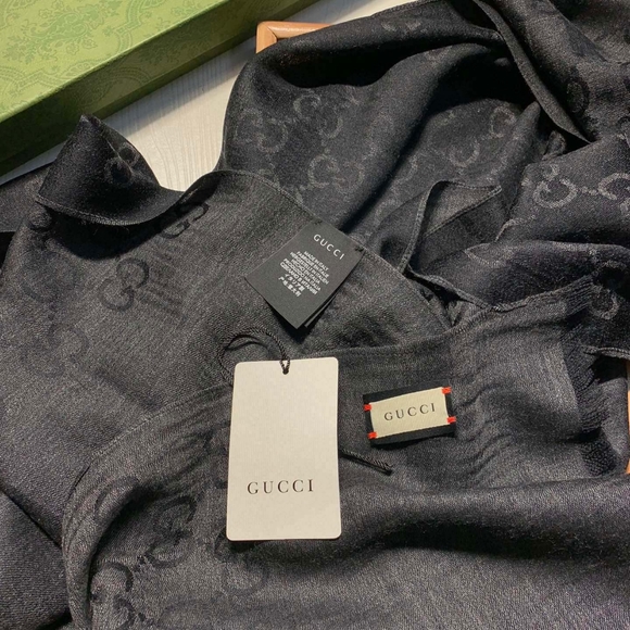 GUCCI best selling presbyopia long scarf - Picture 2 of 7